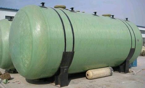 北京玻璃钢贮罐的耐腐蚀性能及安装维护费用低 北京玻璃钢贮罐